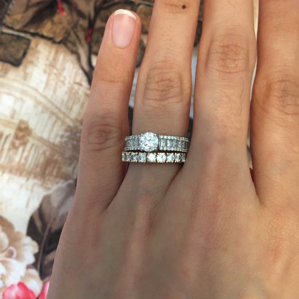 18K diamond band. 3/4 carat diamond ring